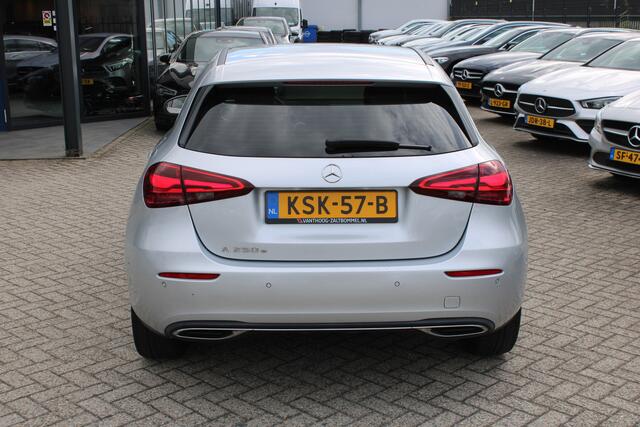 Mercedes-Benz A-KLASSE 250e AUT8 Luxury Line DISTRONIC <<FACELIFT>> – foto 3