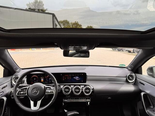 Mercedes-Benz A-KLASSE 250 e ** MULTIBEAM LED, PANO, LEDER, MEMORY, 19-inch LMV, 2-zone AIRCO, ACC ** UNFALLFREI ** ** INFORMEER OOK NAAR ONZE AANTREKKELIJKE FINANCIAL-LEASE TARIEVEN **