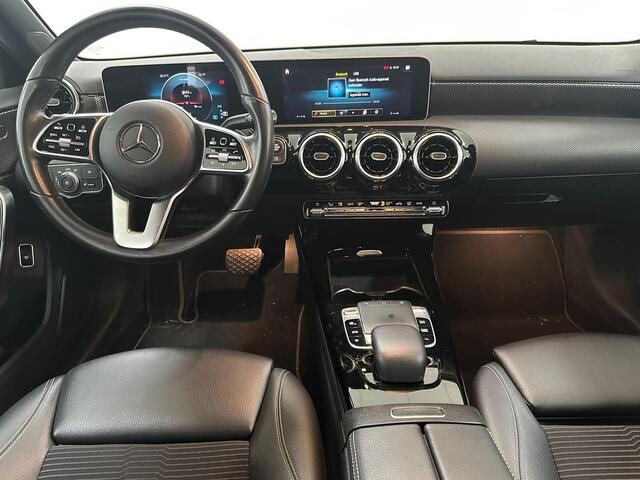 Mercedes-Benz A-KLASSE 200 Premium TREKHAAK | HALF LEDER | ACHTERUITRIJCAMERA