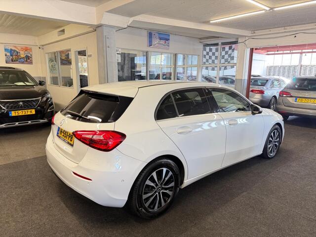 Mercedes-Benz A-KLASSE 180 Bns Solution*Carplay*Camera*Led*Velgen