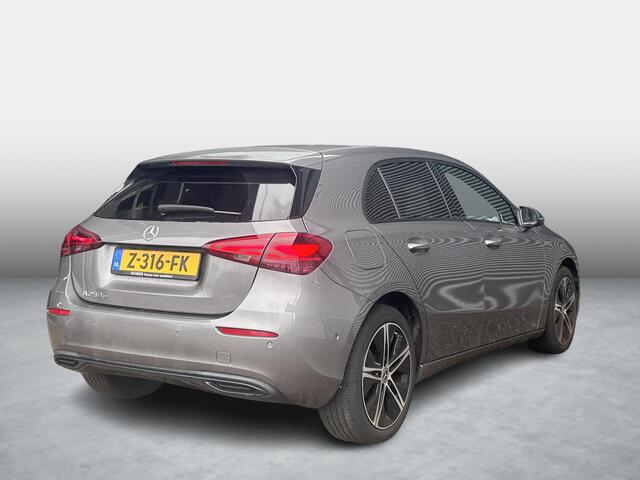 Mercedes-Benz A-KLASSE 250 e Luxury Line | Panoramadak | Nightpakket | Sfeerverlichting |