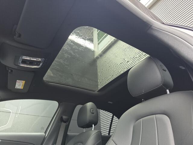 Mercedes-Benz A-KLASSE 250 e Luxury Line | Panoramadak | Nightpakket | Sfeerverlichting |