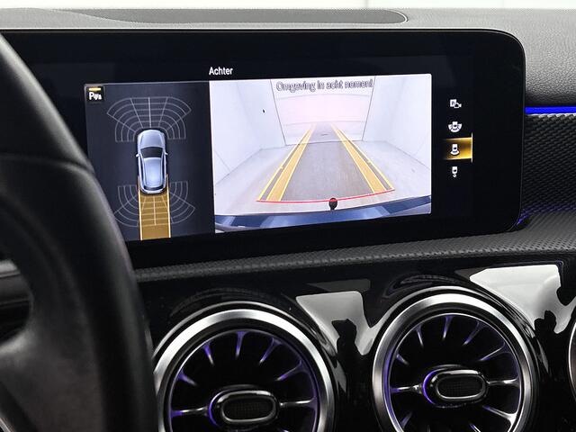 Mercedes-Benz A-KLASSE 250 e Business Solution AMG Limited | AMG-Line exterieur | Achteruitrijcamera | Sfeerverlichting | Stoelverwarming |Trekhaak | NIghtpakket | 24 Maanden Mercedes-Benz Certified Garantie