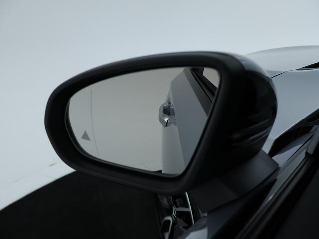 Mercedes-Benz A-KLASSE 180 Business Solution AMG | Panoramadak | 360° camera | Head-up display | Elektrische Stoelen | Inclusief 24 maanden MB Certified garantie voor Europa.