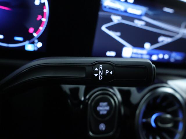 Mercedes-Benz A-KLASSE 180 Business Solution AMG | Panoramadak | 360° camera | Head-up display | Elektrische Stoelen | Inclusief 24 maanden MB Certified garantie voor Europa.
