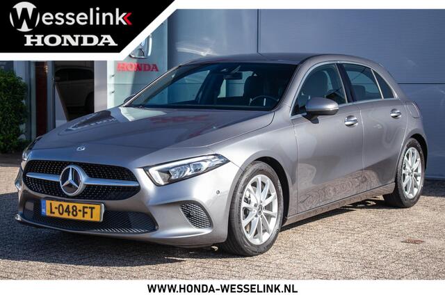 Mercedes-Benz A-KLASSE 200 Premium Plus Automaat - Navi | Camera | Stoelverwarming | Sfeerverlichting