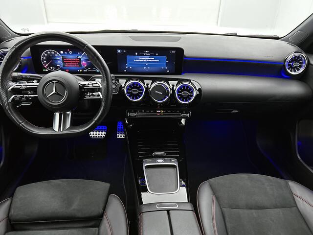 Mercedes-Benz A-KLASSE 200 AMG Line | AMG-Line Interieur | AMG-Line Exterieur | Achteruitrijcamera | Sfeerverlichting | Keyless Entry | 24 Maanden Mercedes-Benz Certified garantie.