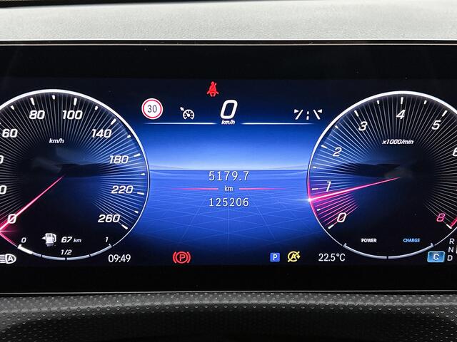 Mercedes-Benz A-KLASSE 200 AMG Line | AMG-Line Interieur | AMG-Line Exterieur | Achteruitrijcamera | Sfeerverlichting | Keyless Entry | 24 Maanden Mercedes-Benz Certified garantie.