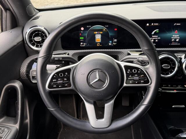 Mercedes-Benz A-KLASSE 250 e 17"/Dodehoek/Camera/PDC v+a/Apple Carplay & Android Auto/DAB/Navigatie/Climate
