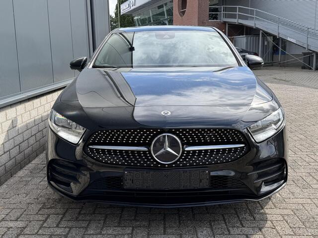 Mercedes-Benz A-KLASSE 250 e AMG Line 18"/360 camera/PDC v+a/Stoelverwarming/Apple Carplay & Android Auto/DAB/Navigatie/Climate