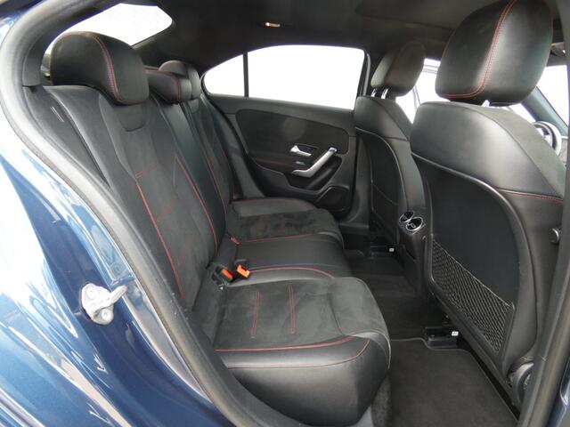 Mercedes-Benz A-KLASSE 200 AMG UPGRADE EDITION,Pano,Led,Camera
