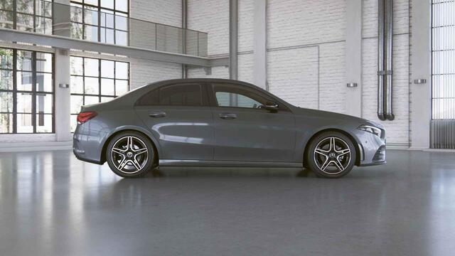 Mercedes-Benz A-KLASSE 180 Business Solution AMG | Night | Parkassistent | Sportstoelen | Stoelverwarming | Apple carplay |