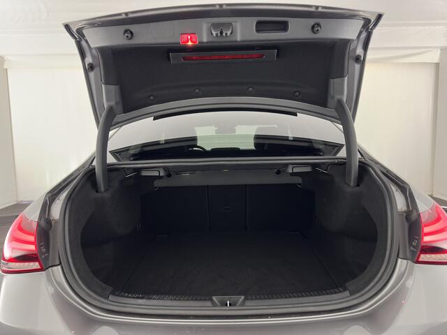 Mercedes-Benz A-KLASSE 200 Business Solution AMG (INCL.BTW) Aut. *PANO | LEATHER-MICROFIBRE | FULL-LED | HEATED-SPORTSEATS | DIGI-COCKPIT | DAB+ | NAVI-FULLMAP | CAMERA | PRIVACYGLASS | SHIFTPADDLES | 18''ALU*