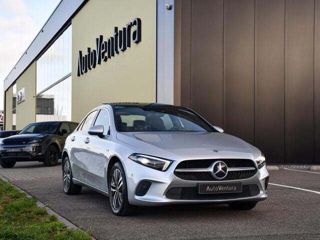 Mercedes-Benz A-KLASSE 250 e Business Solution Luxury Limited | Schuif-/kantel Panorama | Camera | Trekhaak | Sfeerverlichting