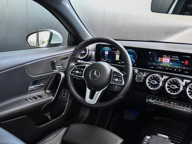 Mercedes-Benz A-KLASSE 250 e Business Solution Luxury Limited | Schuif-/kantel Panorama | Camera | Trekhaak | Sfeerverlichting