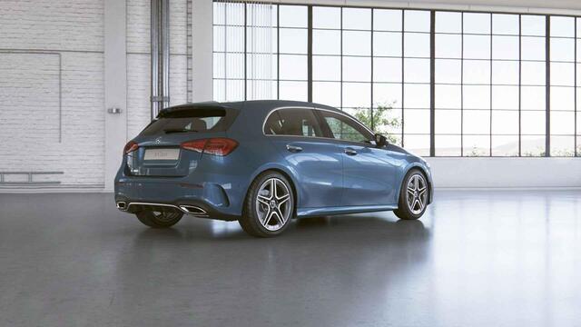 Mercedes-Benz A-KLASSE 180 Premium Plus | AMG | Panoramadak | 360 graden camera | Multibeam Led koplampen | Stoelverwarming |