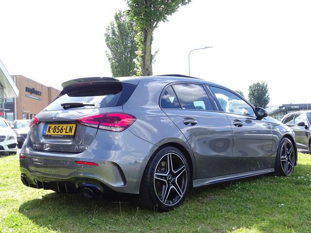 Mercedes-Benz A-KLASSE AMG 35 4MATIC Premium PANORAMADAK | SFEERVERLICHTING | DODEHOEKDETECTIE | CAMERA | NAVIGATIE | STOELVERWARMING | PARKEERSENSOREN | APPLE CARPLAY/ANDROID AUTO | MATRIX LED KOPLAMPEN | AIRCO/ECC | CRUISECONTROL