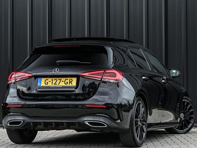 Mercedes-Benz A-KLASSE 250 Premium Plus | AMG Line | Panoramadak | Led | Burmester | Stoelverwarming | Ambiance Interieur | Keyless Entry |