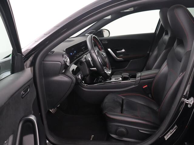 Mercedes-Benz A-KLASSE 250 Premium Plus | AMG Line | Pano.Dak | Stoelverwarming | LED