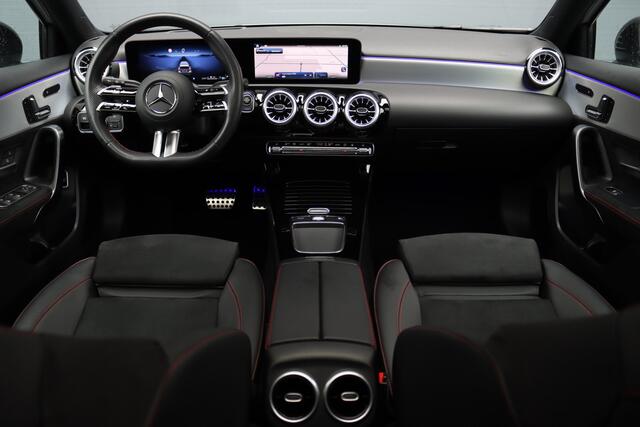 Mercedes-Benz A-KLASSE 250 e AMG Line | Panoramadak | Memory | Distronic | HUD | Keyless Go | Advanced Sound System | Sfeerverlichting | Multibeam LED | Augmented Reality |