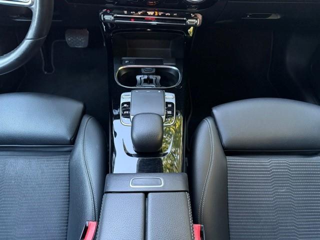 Mercedes-Benz A-KLASSE 200 Premium Plus Automaat Acarplay Stoelverwarmimg