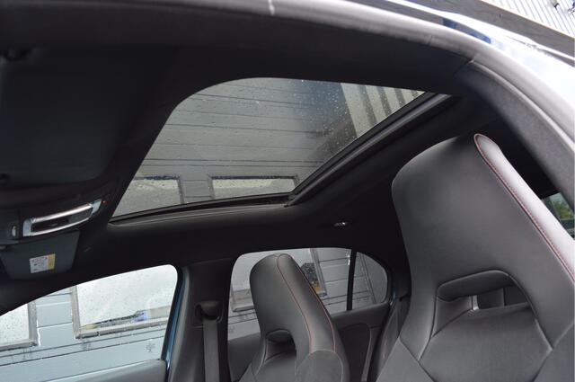 Mercedes-Benz A-KLASSE 200 Business Solution AMG Night Upgrade | PANO | CAMERA | CARPLAY |