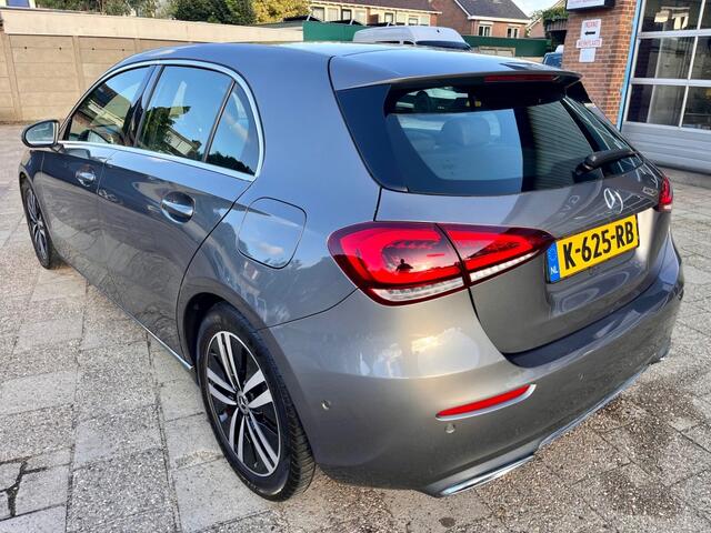 Mercedes-Benz A-KLASSE 160 BNS SOL. LUXURY LED SFEERVERL NAP NL AUTO