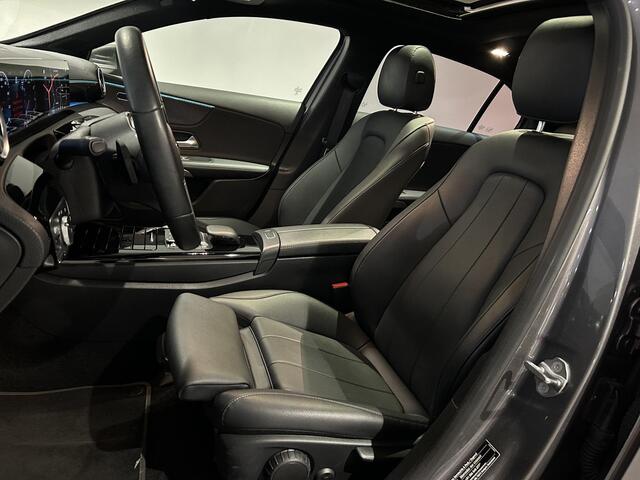 Mercedes-Benz A-KLASSE 180 Luxury Line | Panoramadak | Leder | Wide Screen | AppleCarplay/AndroidAuto | Stoelverwarming