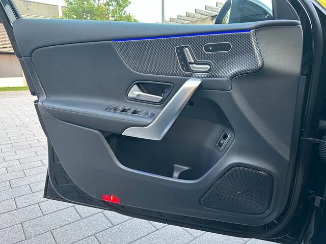 Mercedes-Benz A-KLASSE 250e ** MULTIBEAM LED, PANO, HALF-LEDER, MEMORY, VERW. ST, 18-inch LMV ** 1e EIG - UNFALLFREI ** ** INFORMEER OOK NAAR ONZE AANTREKKELIJKE FINANCIAL-LEASE TARIEVEN **