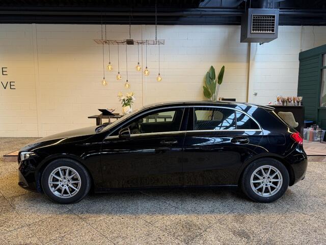 Mercedes-Benz A-KLASSE 200 Business Solution | Leder | Camera | Stoelverwarming | Nieuwe Service & APK | Garantie |