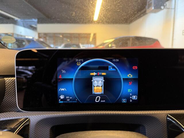 Mercedes-Benz A-KLASSE 200 Business Solution | Leder | Camera | Stoelverwarming | Nieuwe Service & APK | Garantie |