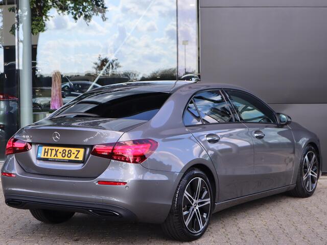 Mercedes-Benz A-KLASSE 180 Star Edition Luxury Line l Trekhaak l Achteruitrij camera l Stoelverwarming l Ambiente lichtpakket