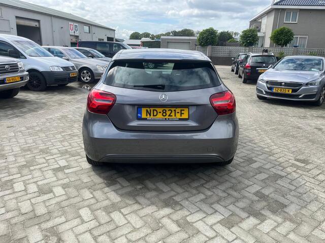 Mercedes-Benz A-KLASSE 180 Lease Edition Plus ecc perkeersensoren lm velgen navi nieuwe apk