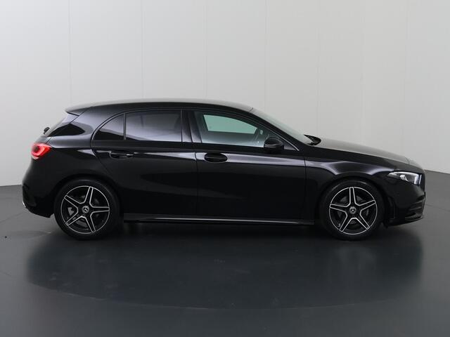Mercedes-Benz A-KLASSE 180 Business Solution AMG | Achteruitrijcamera | Stoelverwarming | High Perfomance Led koplampen |