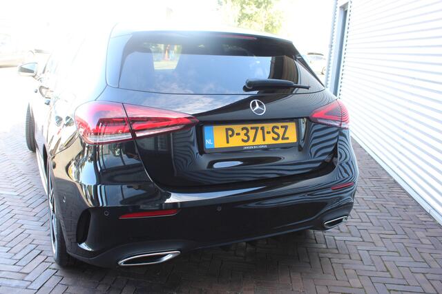 Mercedes-Benz A-KLASSE 180 Business Solution AMG night sfeer licht