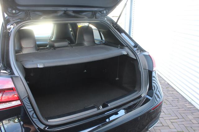 Mercedes-Benz A-KLASSE 180 Business Solution AMG night sfeer licht
