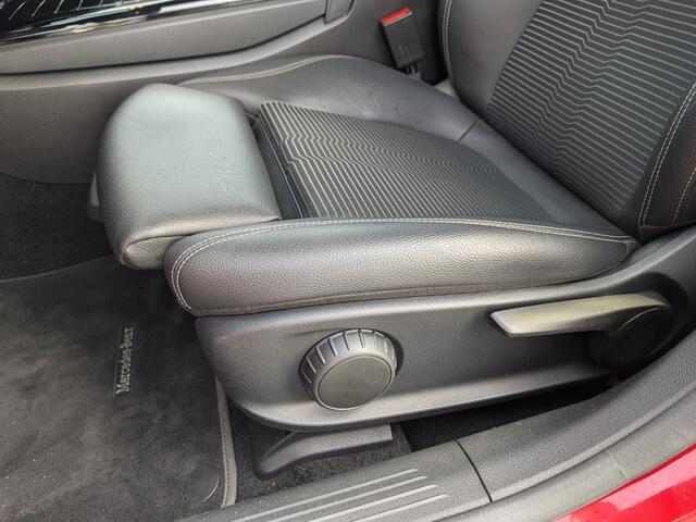 Mercedes-Benz A-KLASSE A200 | Urban | Stoelverw. | Cruise | Camera | Climate | LED | 17" velgen |