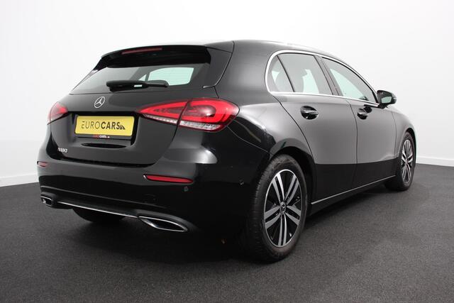 Mercedes-Benz A-KLASSE 180 7-DCT Progressive Style Plus Navigatie Climate Control Camera Led 17"Lichtmetalen velgen Dab Half Leder Cruise control