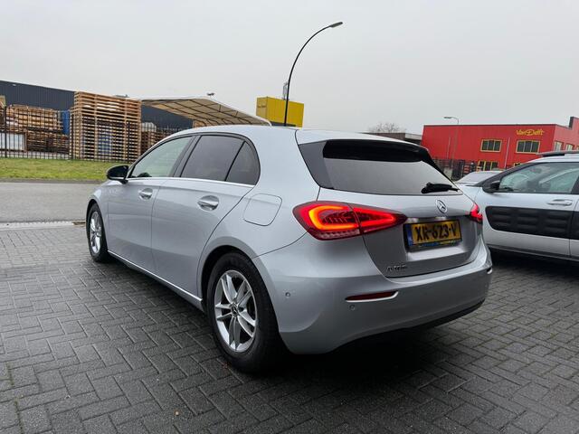 Mercedes-Benz A-KLASSE 180 Business Solution | 3/6/12MND GARANTIE | NAVIGATIE | CRUISE |LED | DAB | PDC | LMV | GOED ONDERHOUDEN |