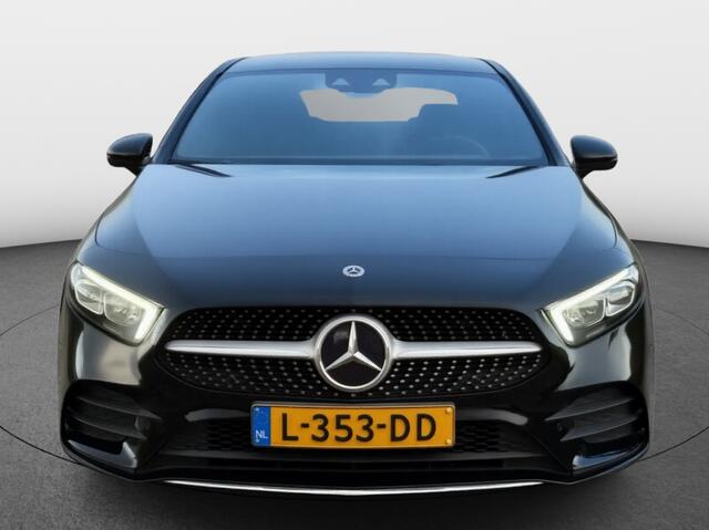 Mercedes-Benz A-KLASSE 180 AMG-line | Sfeerled | Widescreen | Stoelverwarming | Camera | Navi
