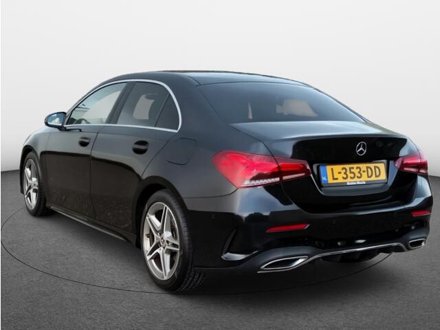 Mercedes-Benz A-KLASSE 180 AMG-line | Sfeerled | Widescreen | Stoelverwarming | Camera | Navi