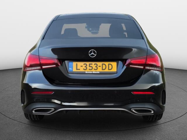 Mercedes-Benz A-KLASSE 180 AMG-line | Sfeerled | Widescreen | Stoelverwarming | Camera | Navi