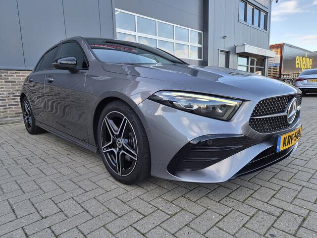 Mercedes-Benz A-KLASSE 200 AMG Line,Keyless Go,Pano,Camera,Sfeerverlichting,Enz