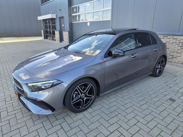 Mercedes-Benz A-KLASSE 200 AMG Line,Keyless Go,Pano,Camera,Sfeerverlichting,Enz