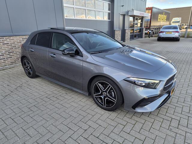 Mercedes-Benz A-KLASSE 200 AMG Line,Keyless Go,Pano,Camera,Sfeerverlichting,Enz