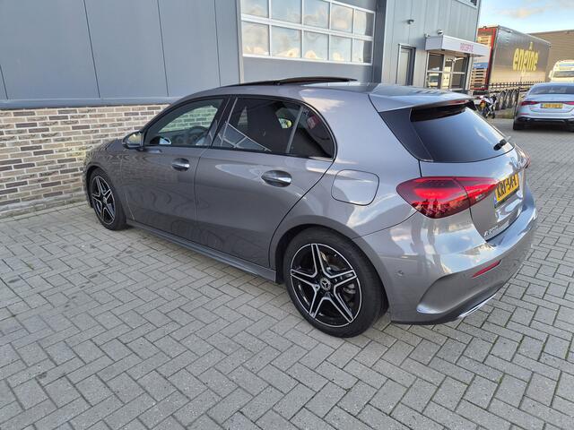 Mercedes-Benz A-KLASSE 200 AMG Line,Keyless Go,Pano,Camera,Sfeerverlichting,Enz