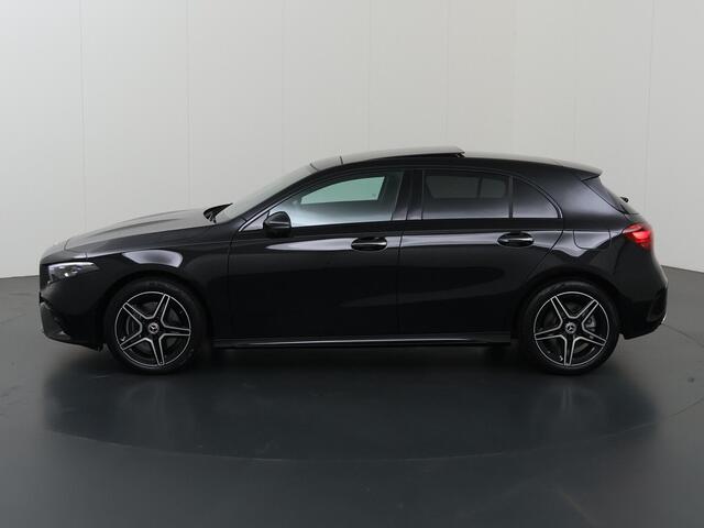Mercedes-Benz A-KLASSE 250e Business Solution AMG | Panoramaschuifdak | Premium Plus | Head-up display | Dodehoekassistent |