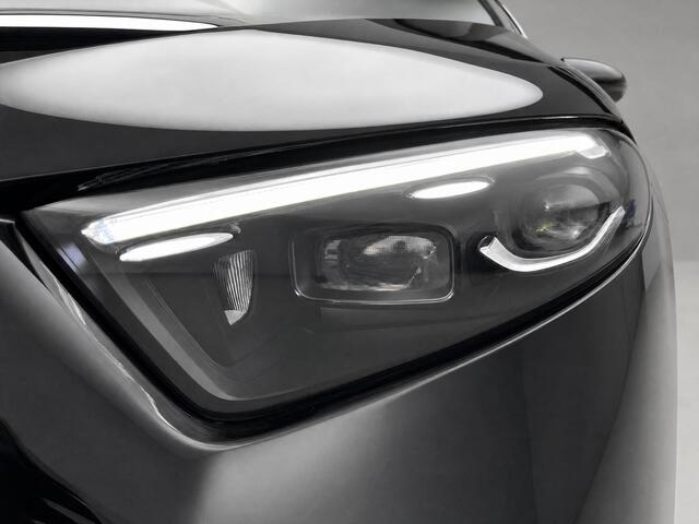 Mercedes-Benz A-KLASSE 250 e Business Solution AMG | AMG Plus Pakket | Night Pakket | Panoramadak | 360° Camera | Dodehoekassistent | Head-up Display | Advanced Sound System | MULTIBEAM LED Koplampen | Elektrisch Verstelbare Stoelen + Memory | Stoelverwarming | Sfeerverlichting | Apple CarPlay | Android Auto | Elektrisch Inklapbare Buitenspiegels | Parkeersensoren