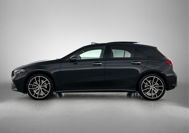 Mercedes-Benz A-KLASSE 250 e Business Solution AMG | AMG Line Plus pakket | Nightpakket | MULTIBEAM LED | 360° camera | Panoramaschuifdak | Smartphone-integratie | Head-up display | 19 inch AMG velgen |