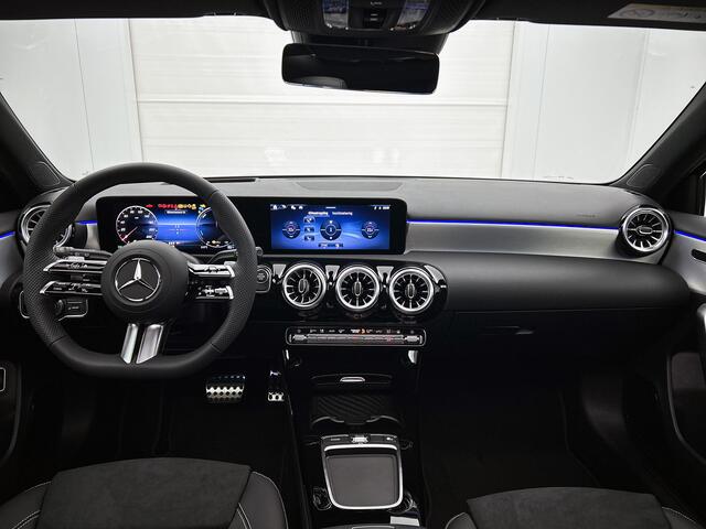 Mercedes-Benz A-KLASSE 250 e Business Solution AMG | AMG Line Plus pakket | Nightpakket | MULTIBEAM LED | 360° camera | Panoramaschuifdak | Smartphone-integratie | Head-up display | 19 inch AMG velgen |